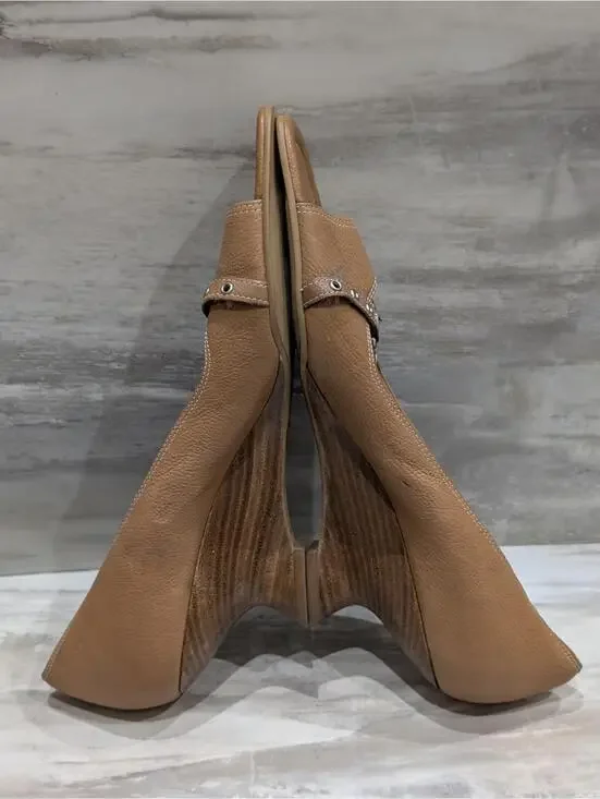 Franco Sarto Women's Tan Leather Buckle Accent Pumps 10M - Picture 2 of 8